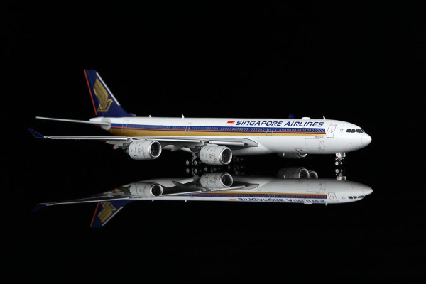 HX Models Airbus A340-500 Singapore Flaps Down 9V-SGD 1:400 Modellflugzeug