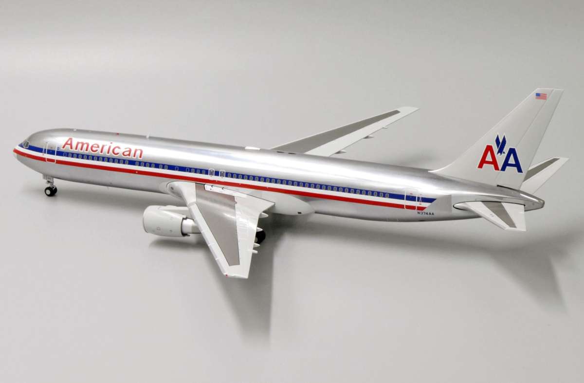 JC Wings Boeing 767-300ER American N374AA 1:200 bestellen | Flight 