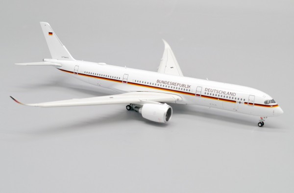 Airbus A350-900ACJ Germany Air Force 10+01 Flaps Down Version Scale 1/400