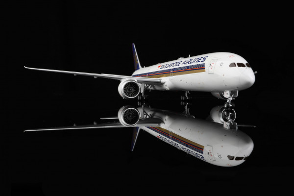 SQ Wings Boeing 787-10 Singapore 9V-SCN 1:200 Modellflugzeug