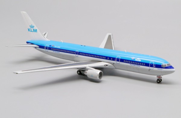 Boeing 767-300ER KLM Royal Dutch Airlines PH-BZK Scale 1/400
