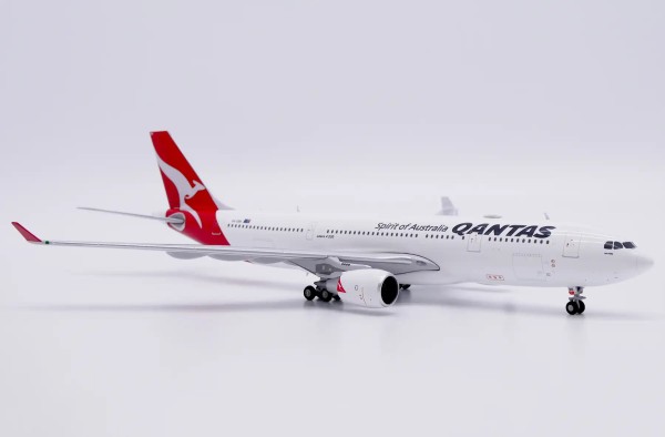 JC Wings Airbus A330-200 Qantas "OC" VH-EBN 1:400 Modellflugzeug