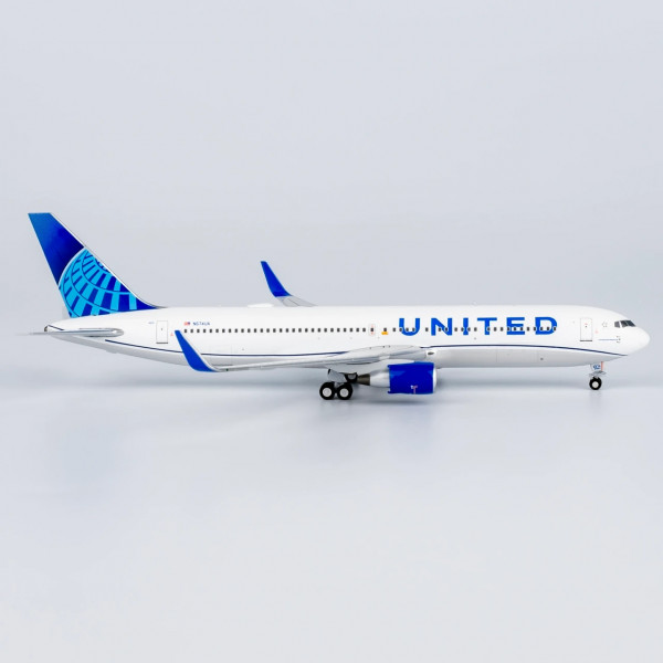 NG Model Boeing 767-300ER United "Blue Evolution" N674UA 1:400 Modellflugzeug