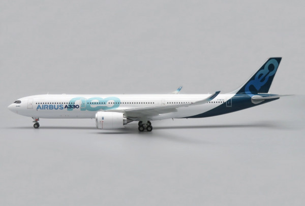 JC Wings Airbus A330-900neo House Color F-WTTN 1:200 Modellflugzeug