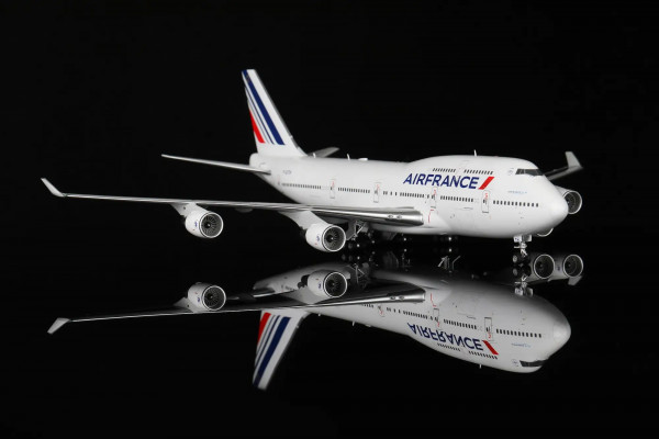 SQ Wings Boeing 747-400 Air France F-GITH 1:200 Modellflugzeug