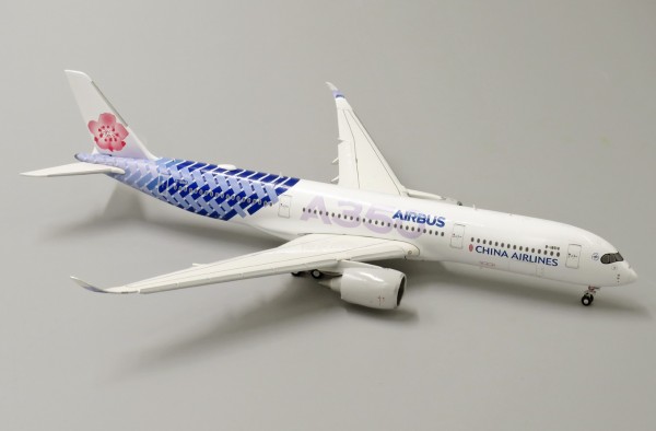 Airbus A350-900XWB China Airlines "Carbon Fibre Livery" Flap Down Version B-18918 Scale 1/400