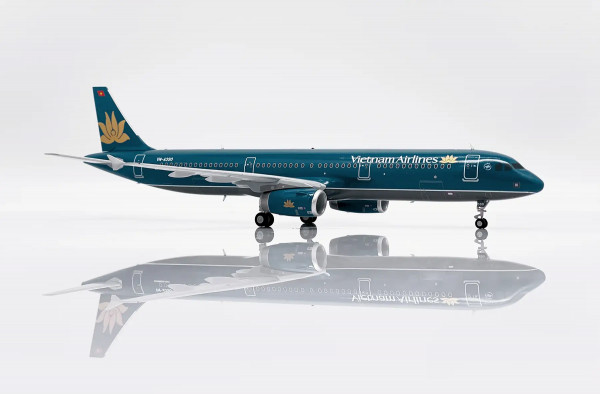 JC Wings Airbus A321-200 Vietnam "OC" VN-A390 1:200 Modellflugzeug