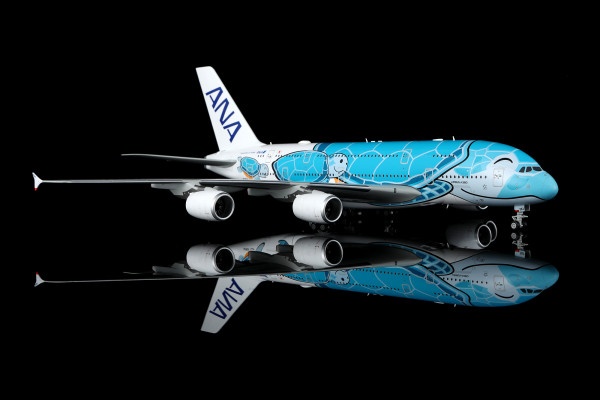 SQ Wings Airbus A380-800 All Nippon (ANA) "Flying Honu Kai" JA382A 1:200 Modellflugzeug