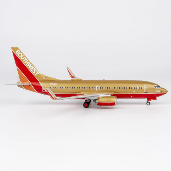 NG Model Boeing 737-700 Southwest "Desert Gold" retro N714CB 1:200 Modellflugzeug