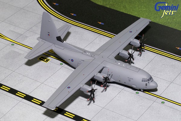 Lockheed C-130J Hercules Royal Air Force (RAF) ZH886 Scale 1/200