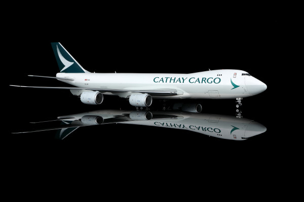 SQ Wings Boeing 747-8F Cathay Pacific Cargo B-LJN 1:200 Modellflugzeug