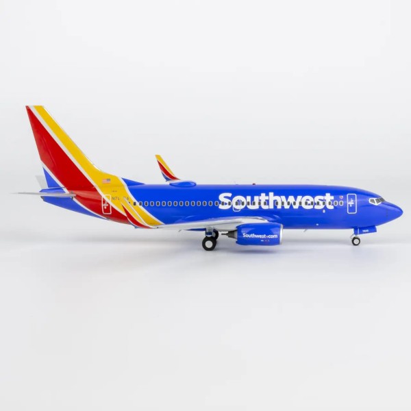 NG Model Boeing 737-700 Southwest "heart" N7835A 1:200 Modellflugzeug