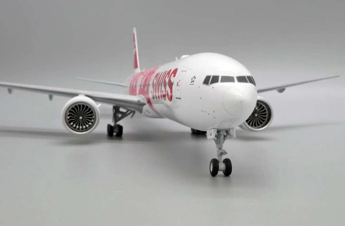 JC Wings Boeing 777-300ER SWISS Faces HB-JNA 1:200 kaufen | Flight