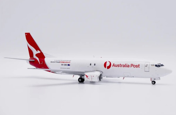 JC Wings Boeing 737-400SF Qantas Freight "Australia Post" VH-XNH 1:200 Modellflugzeug