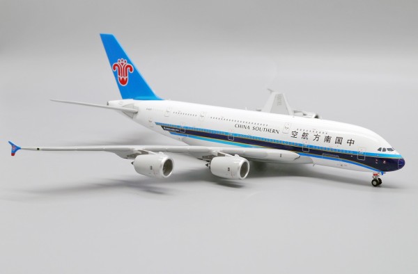 Airbus A380-800 China Southern Airlines B-6137 Scale 1/400