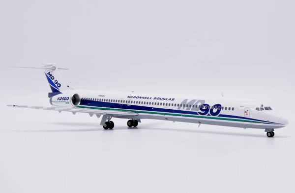 JC Wings McDonnell Douglas MD-90 House Color N901DC 1:200 Modellflugzeug