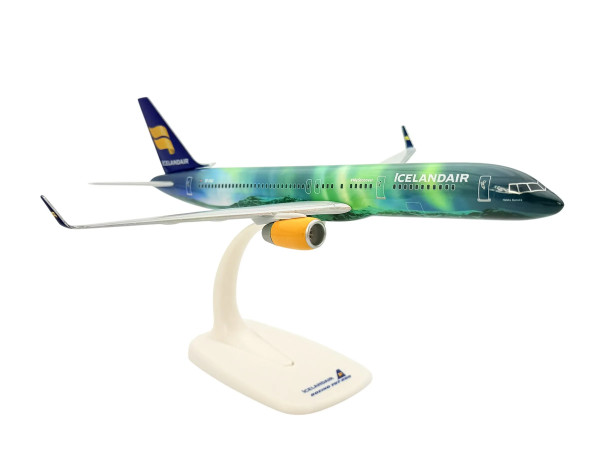 PPC Boeing 757-200 Icelandair "Aurora Northern Lights" TF-FIU 1:200 Modellflugzeug