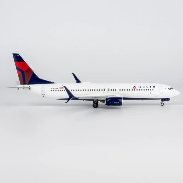 NG Model Boeing 737-800 Delta N388DA 1:200 Modellflugzeug