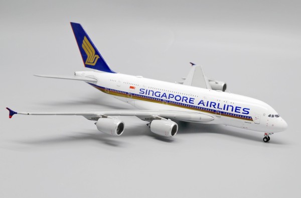 Airbus A380-800 Singapore Airlines 9V-SKU Scale 1/400