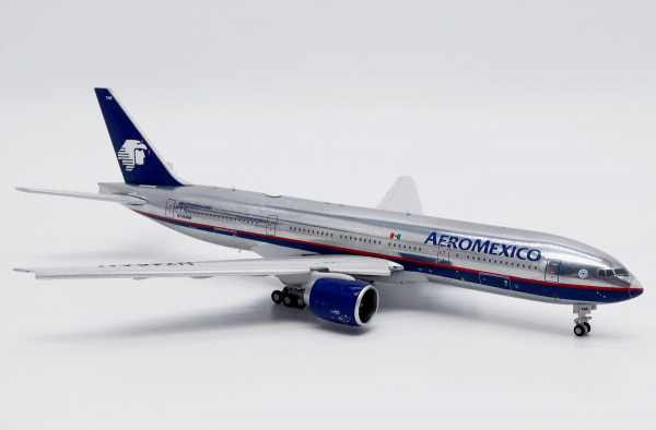 JC Wings Boeing 777-200ER Aeroméxico Flaps Down N746AM 1:400 Modellflugzeug