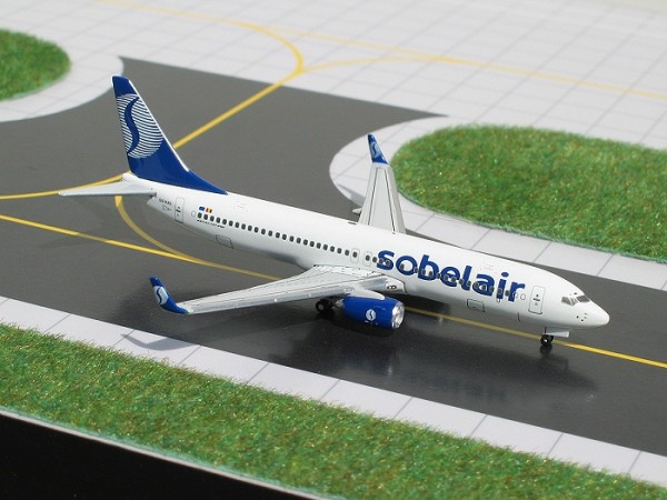 Boeing 737-800 Sobelair OO-VAS Scale 1/400