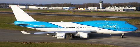 Boeing 747-400 JetOneX Flaps Down Version VQ-BWM Scale 1/400