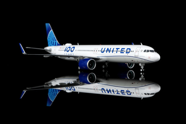 SQ Wings Airbus A321-200 United N44550 1:200 Modellflugzeug