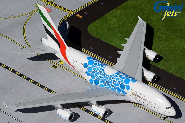 Airbus A380-800 Emirates "Expo 2020" with blue baubles A6-EOT Scale 1/200