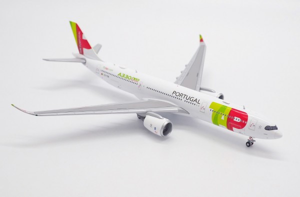 Airbus A330-900neo TAP Air Portugal "A330NEO Title" CS-TUA Scale 1/400