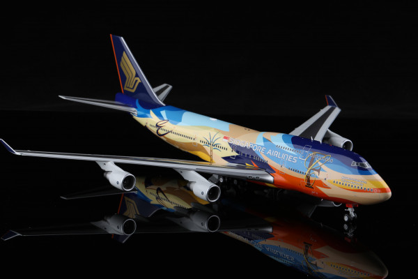 SQ Wings Boeing 747-400 Singapore "Tropical" Flaps Down 9V-SPL 1:200 Modellflugzeug