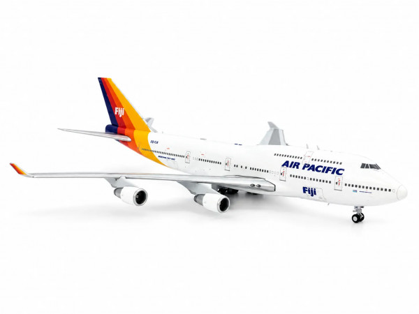 JC Wings Boeing 747-400 Air Pacific DQ-FJK 1:400 Modellflugzeug