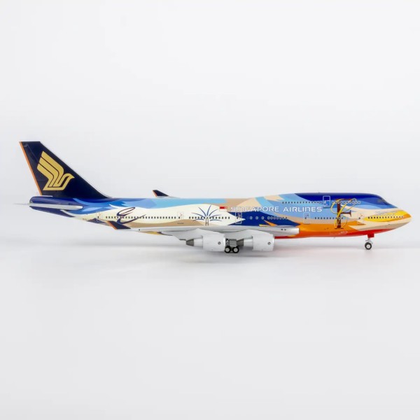 NG Model Boeing 747-400 Singapore "Tropical" 9V-SPL 1:400 Modellflugzeug